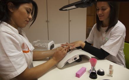 Corso perfezionamento uv-gel Corso perfezionamento uv-gel